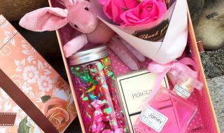 三八妇女节礼物图