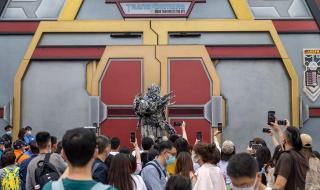 话痨威震天真人扮演